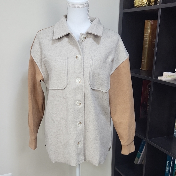 PINK LILY Gray-Brown|Camel Button Down Shacket With Pockets - Picture 1 of 11